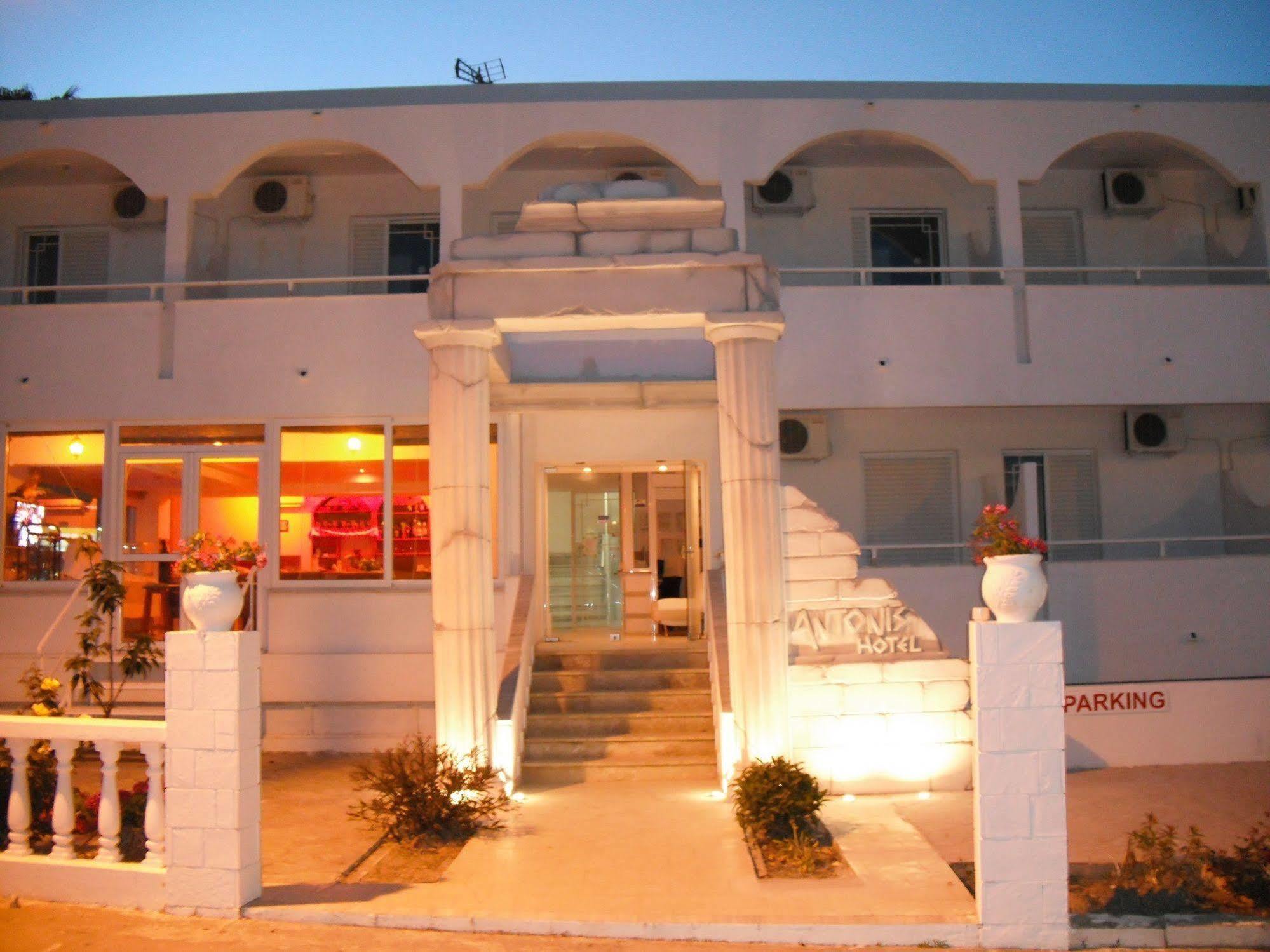 Antonis Hotel เคฟาลอส ภายนอก รูปภาพ